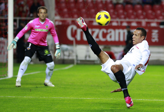 成内外呼应 成内外呼应